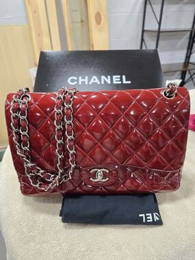 CHANEL Quilted Patent Leather Jumbo Double Flap Shoulder Bag Full Inclusion
